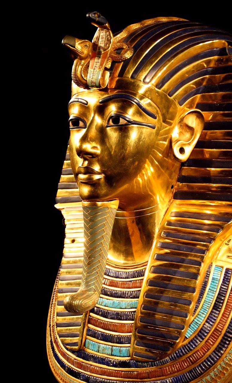 Aikamatka muinaiseen Egyptiin: Elämä ja kulttuuri faaraoiden aikakaudella