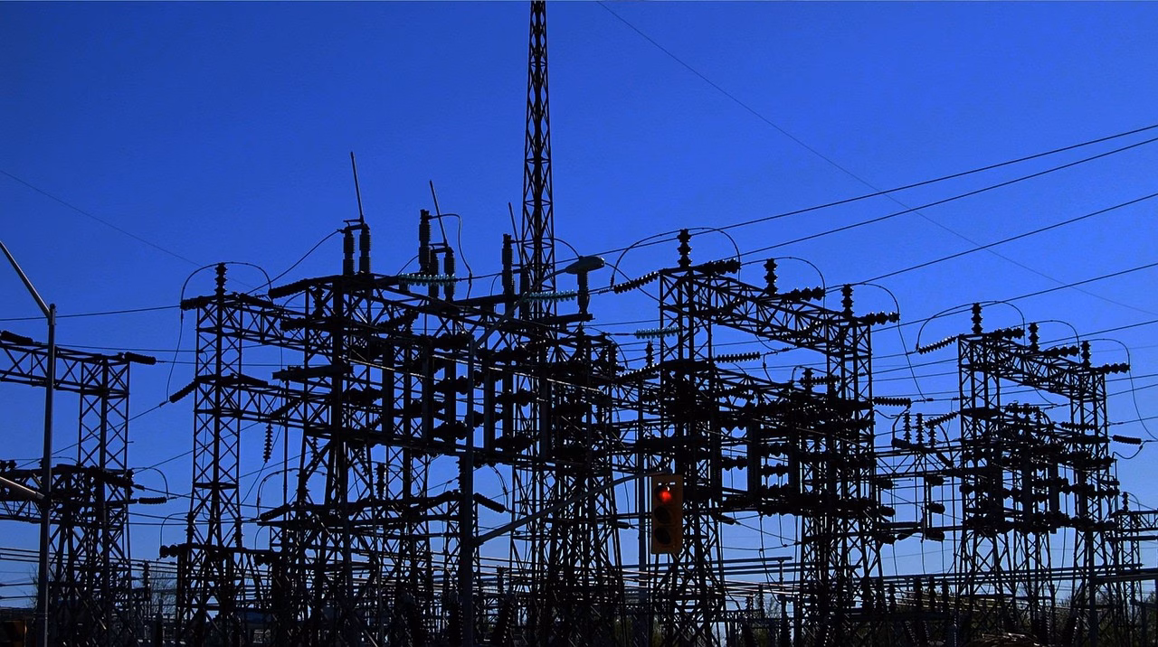 Tulevaisuuden energiamaisema: visioita sähköverkon tulevasta muotoutumisesta