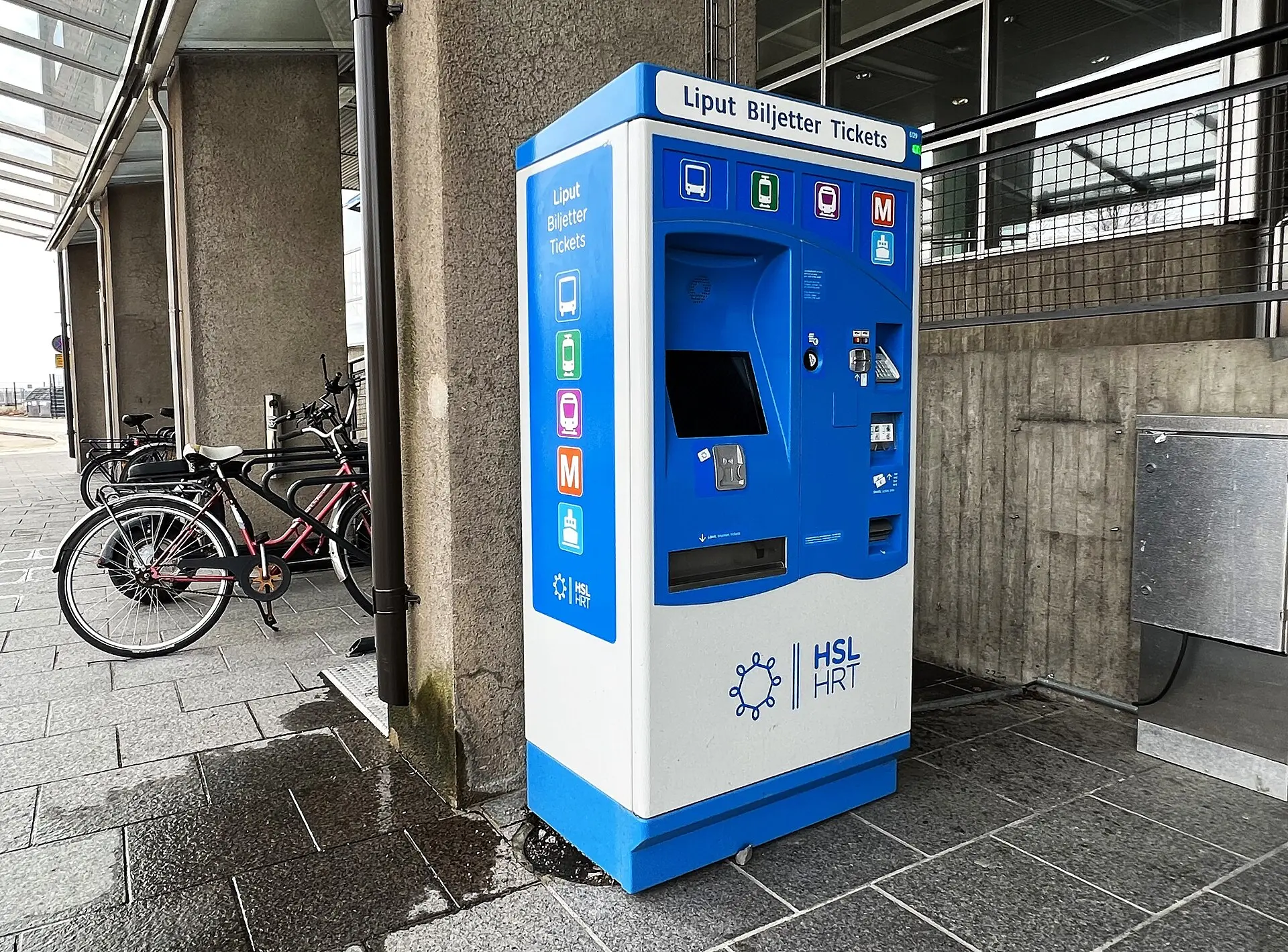 Helsinki Regional Transport Authority's ticket vending machine 01