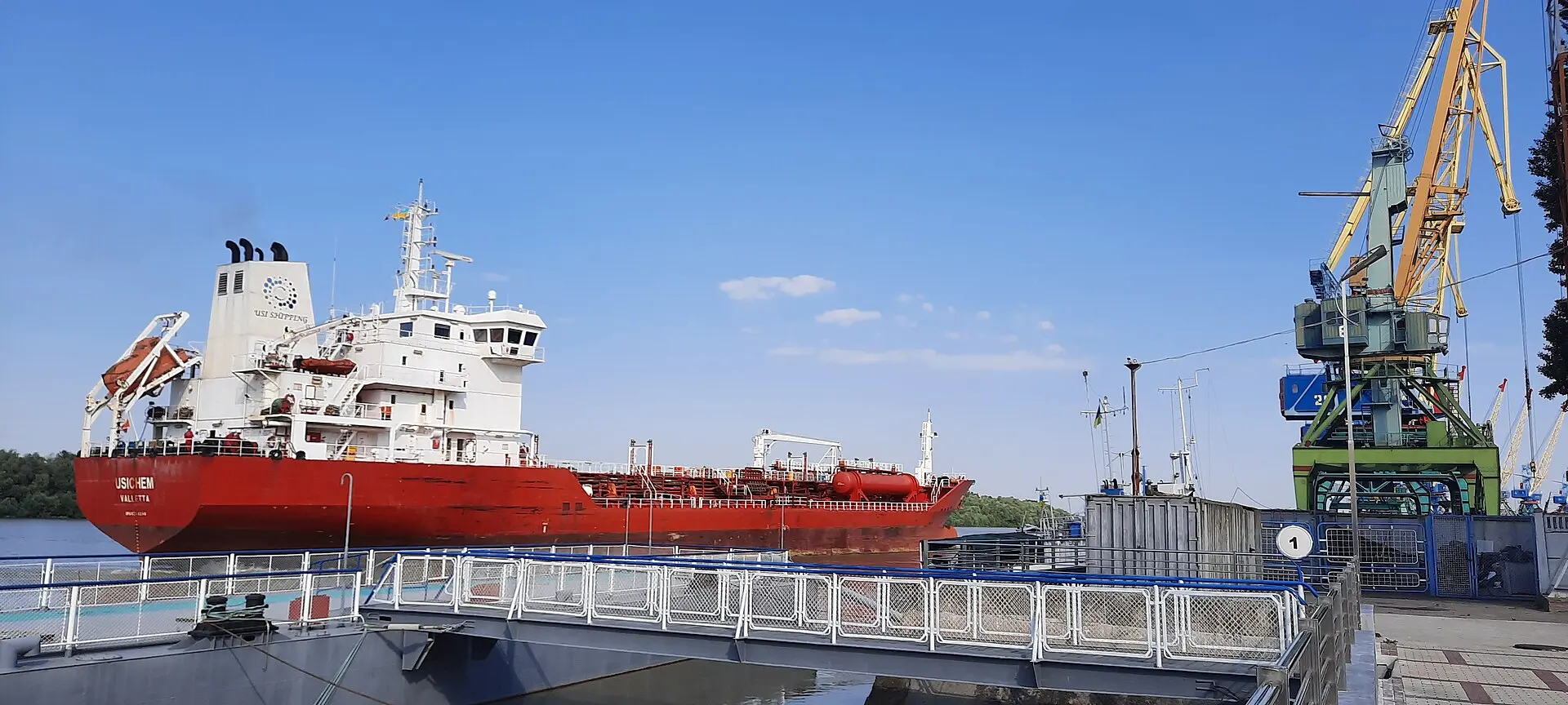 Заход танкера Usichem в Измаильский морской торговый порт