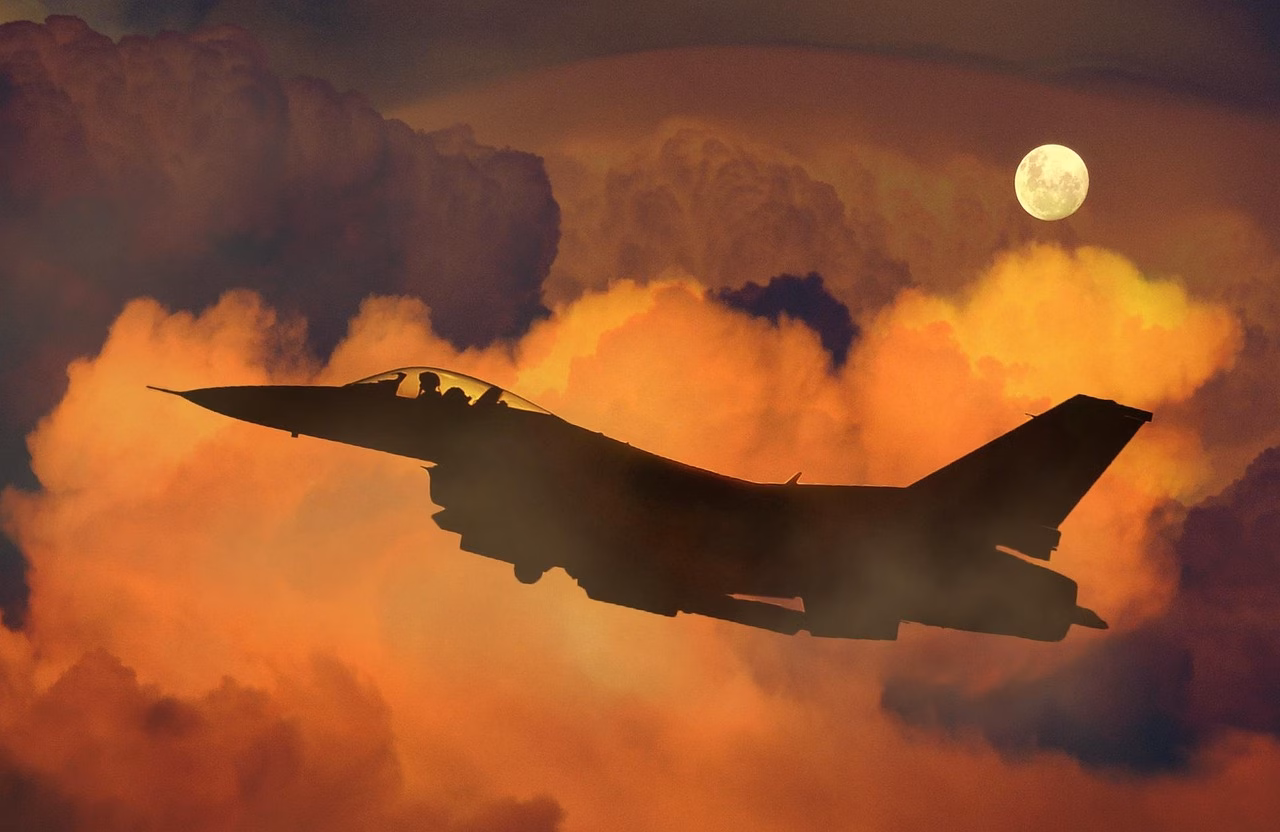 F-35-hävittäjälentokone Suomen ilmavoimien sotilasseremoniassa.