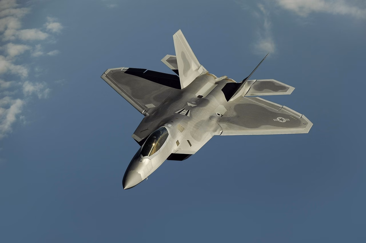 F-35-hankkeen infrastruktuurin rakentaminen: analyysi ja arviointi