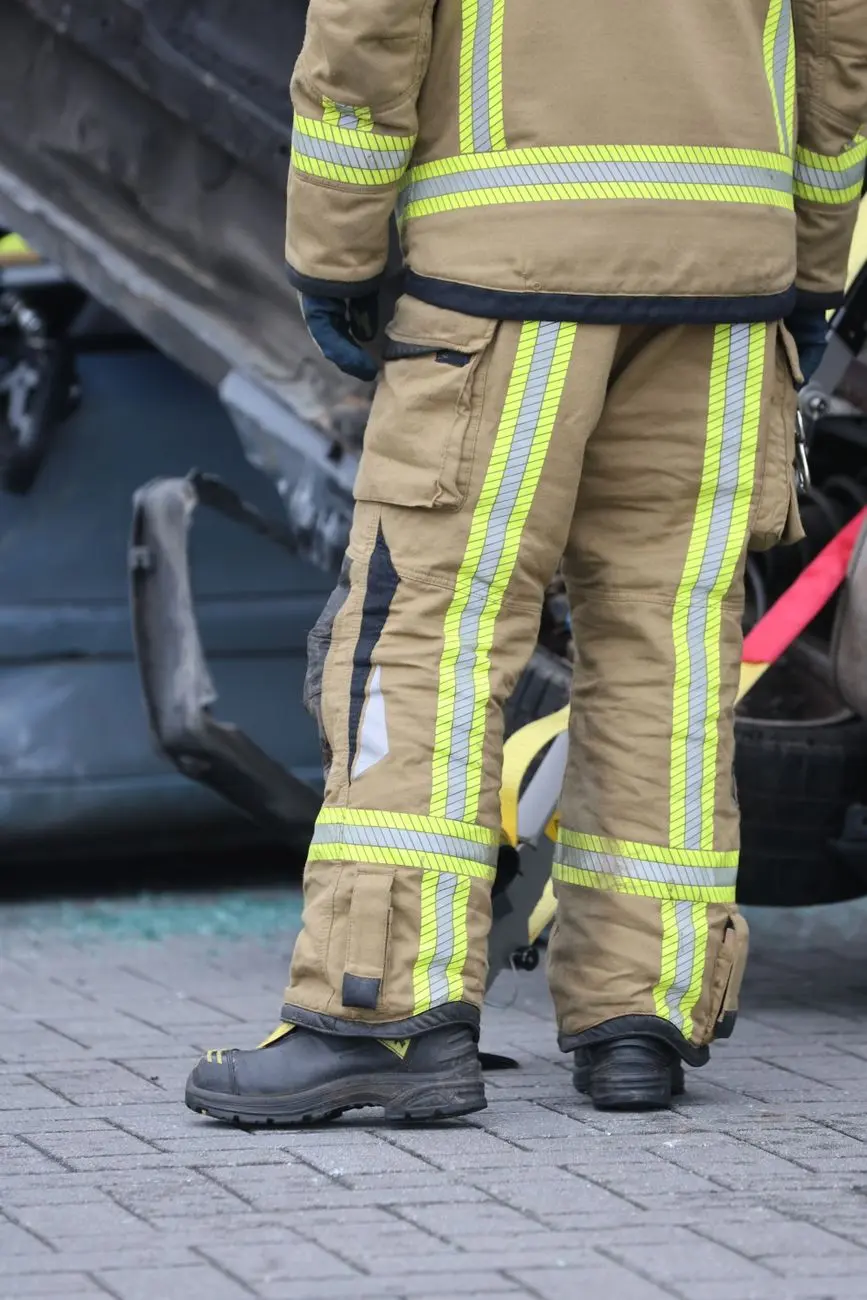 Kaksi autoa on onnettomuudessa Itäväylällä Helsingissä.