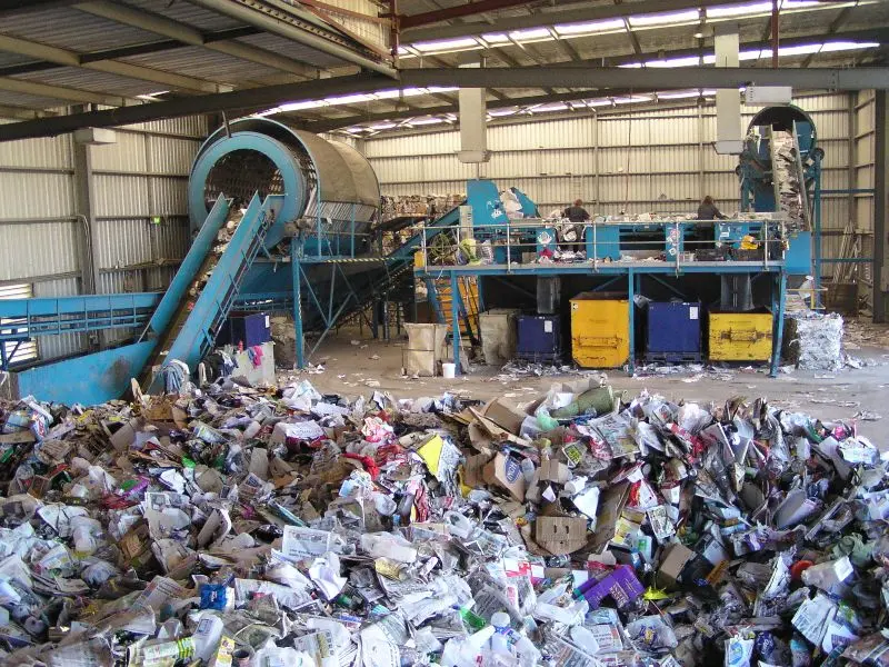Material recovery facility 2004-03-24