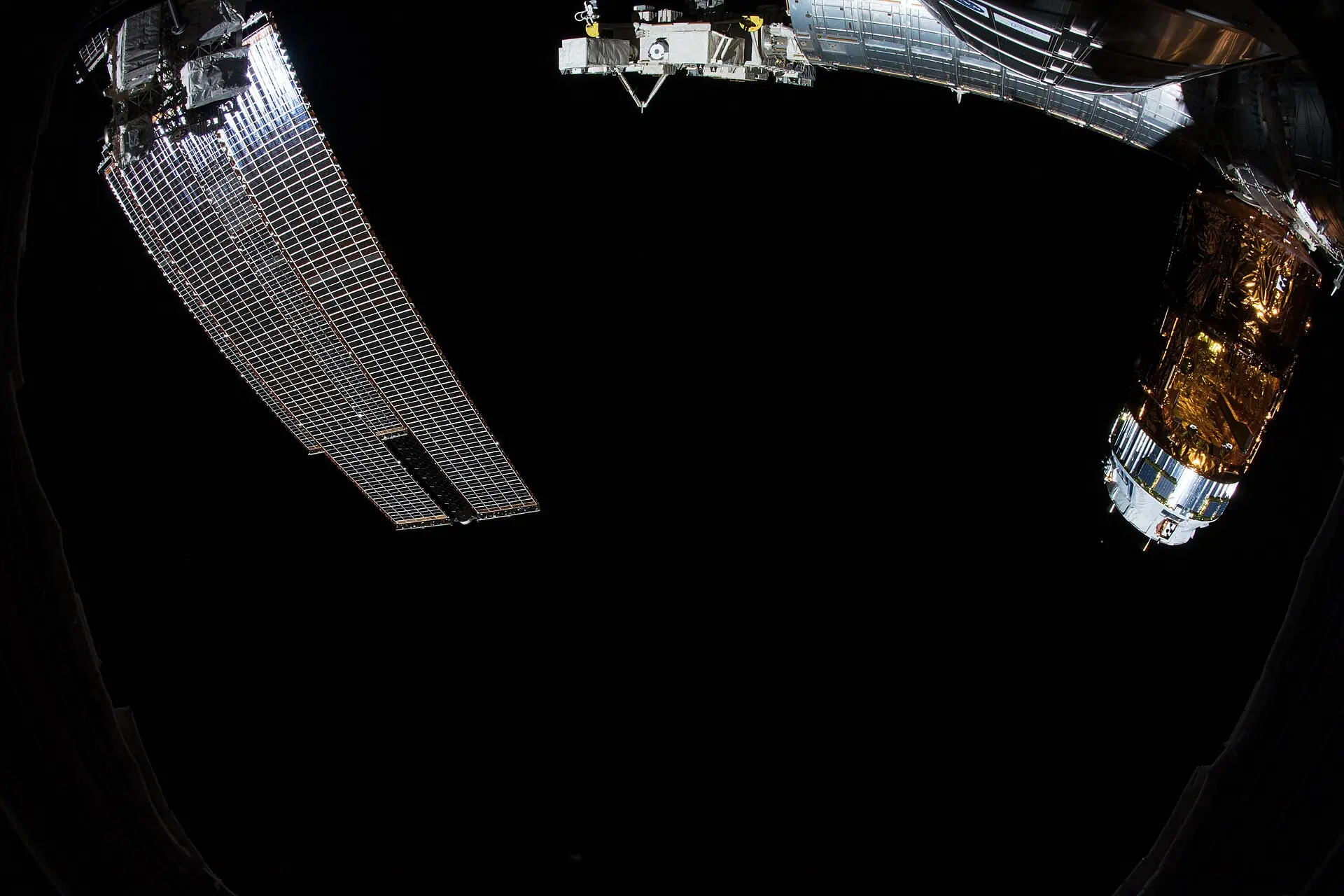 ISS057-E-2407 - View of Earth