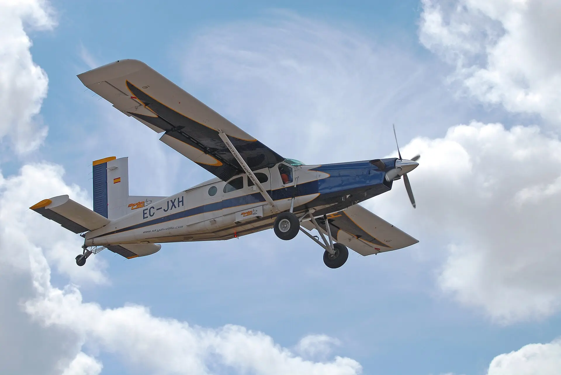 Pilatus PC-6 SkydiveLillo JD18032008