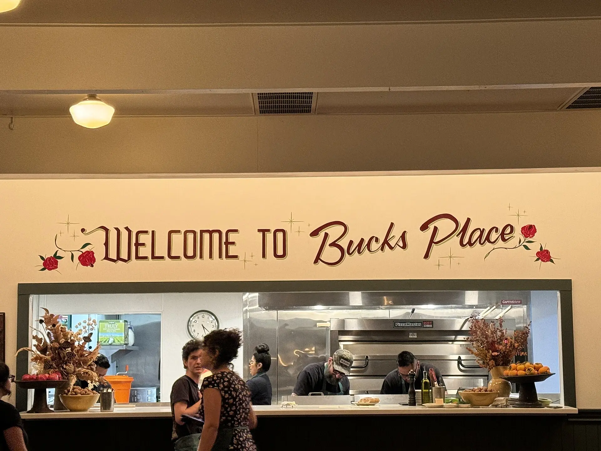 Buck's Place - November 2023 - Sarah Stierch 08